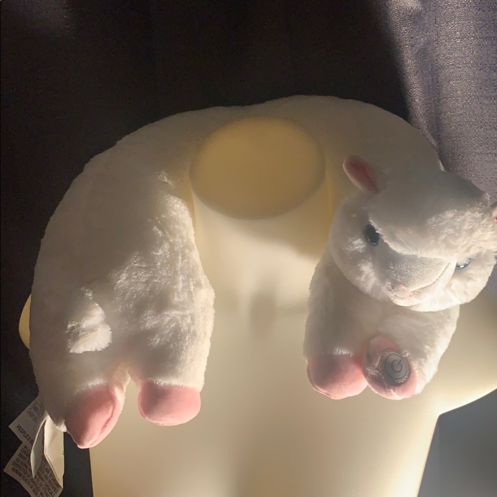 Travel Neck Pillow: VIBRATING LAMB